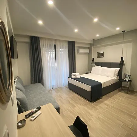 מלון דירות Levanda 4*